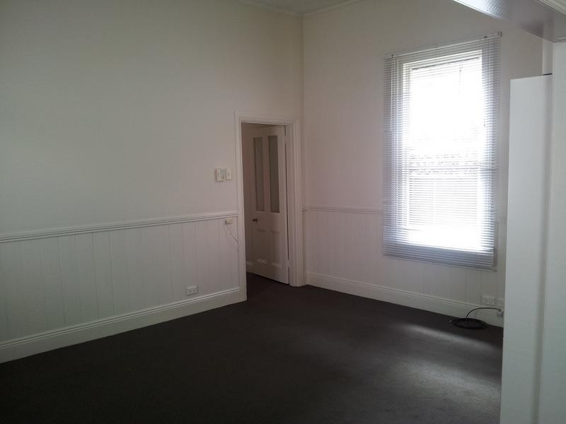 11 Clarke Street, Newtown VIC 3220