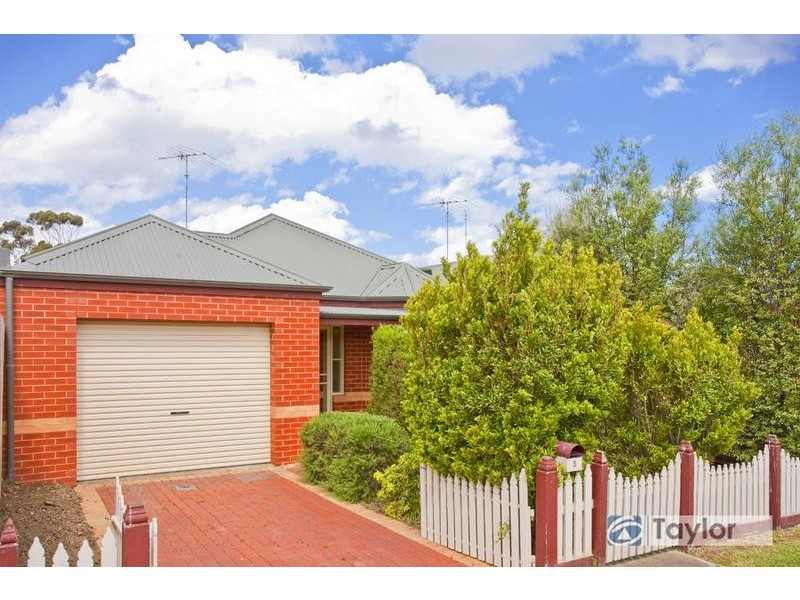 3 Urana Street, Newtown VIC 3220