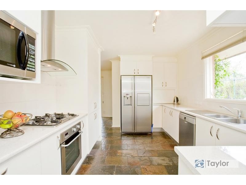 2 Impara Court, Leopold VIC 3224