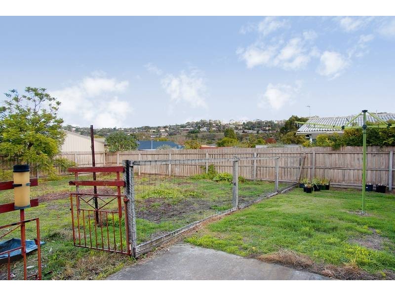 69 Buckingham ROAD, Newtown VIC 3220