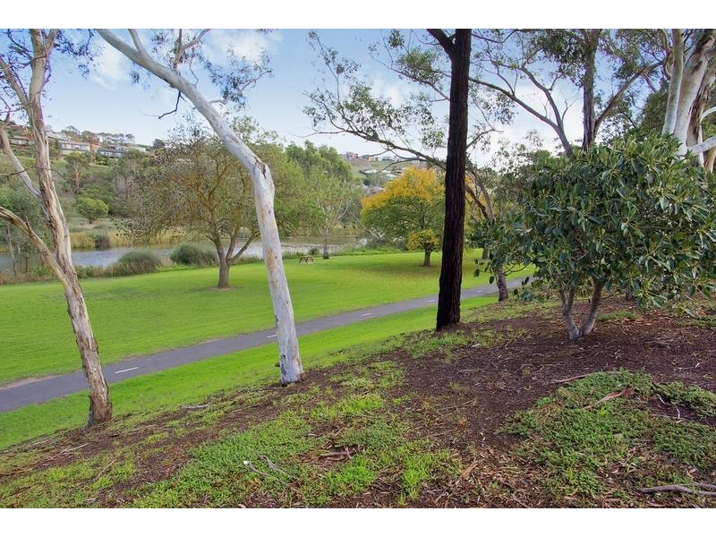 69 Buckingham ROAD, Newtown VIC 3220