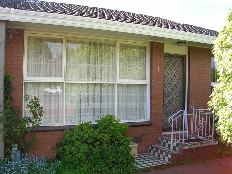 1/6 Hendricks Court, Highton VIC 3216