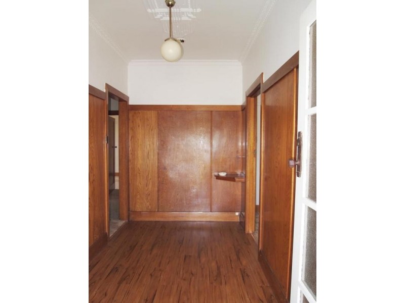 12 Belfast Street, Newtown VIC 3220