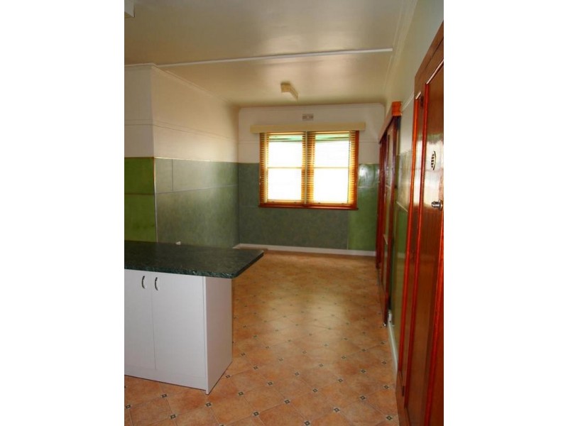 12 Belfast Street, Newtown VIC 3220