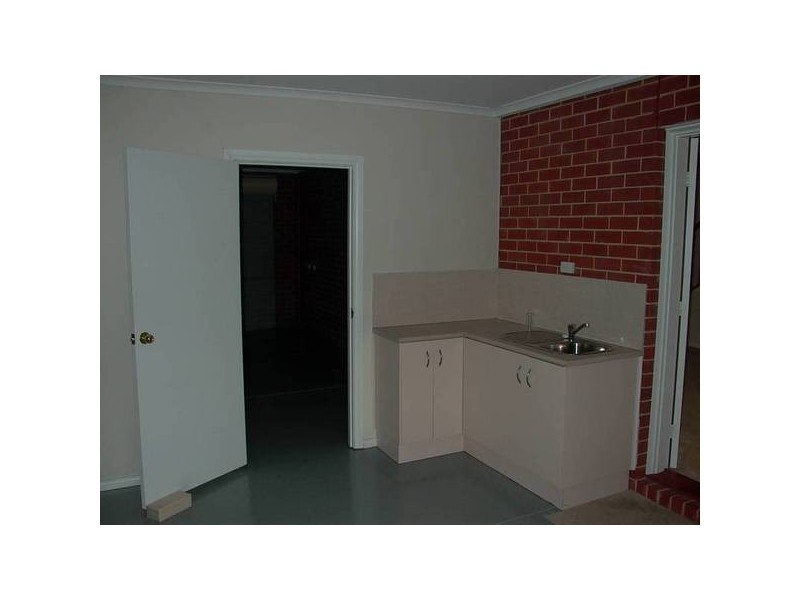 2/140 Gertrude Street, Geelong West VIC 3218