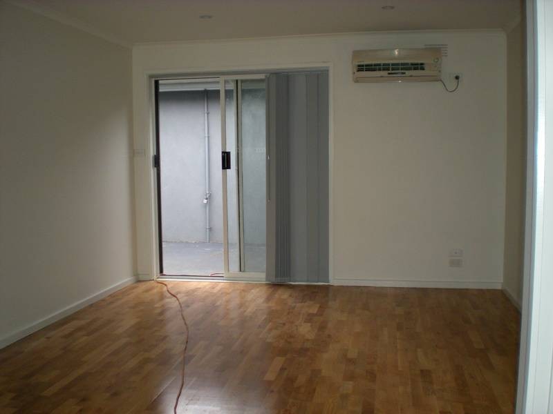 2/33 Clarendon Street, Newtown VIC 3220