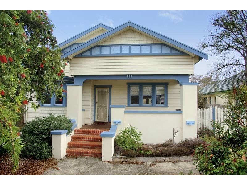 1 Herne Street, Manifold Heights VIC 3218