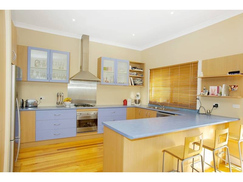 1 Herne Street, Manifold Heights VIC 3218