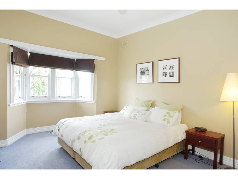 1 Herne Street, Manifold Heights VIC 3218