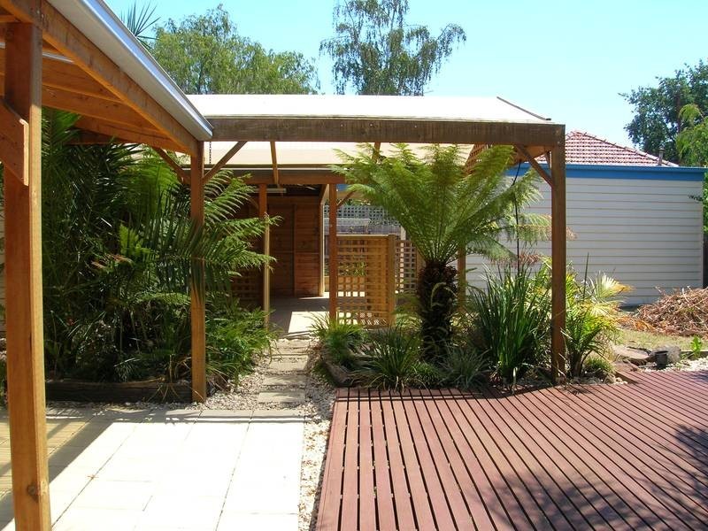 1 Herne Street, Manifold Heights VIC 3218