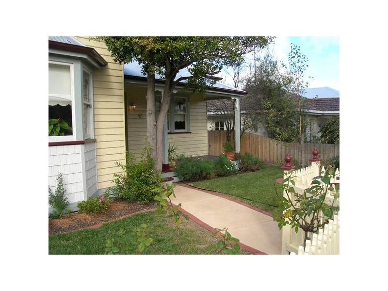 42 Stinton Avenue, Newtown VIC 3220