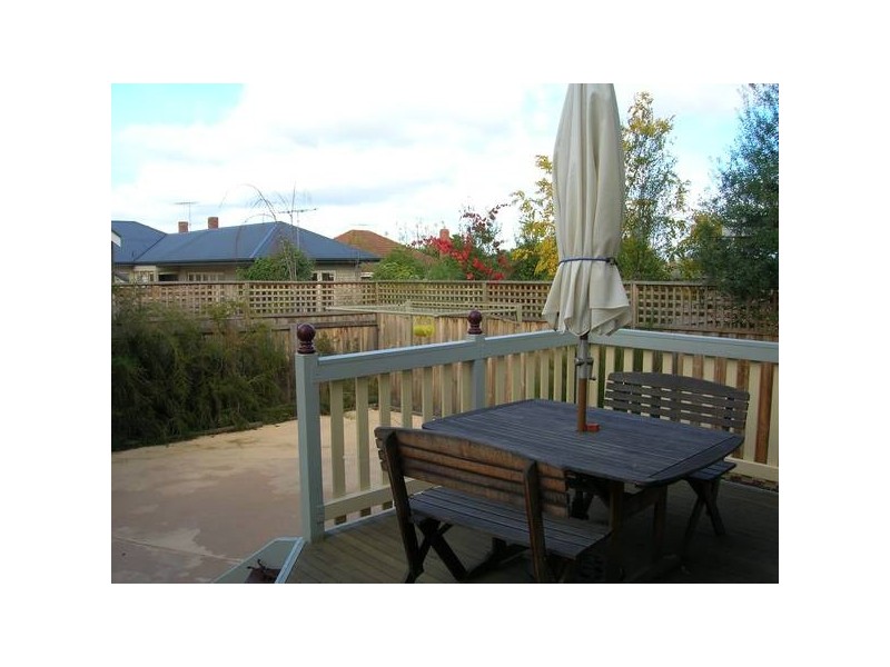 42 Stinton Avenue, Newtown VIC 3220
