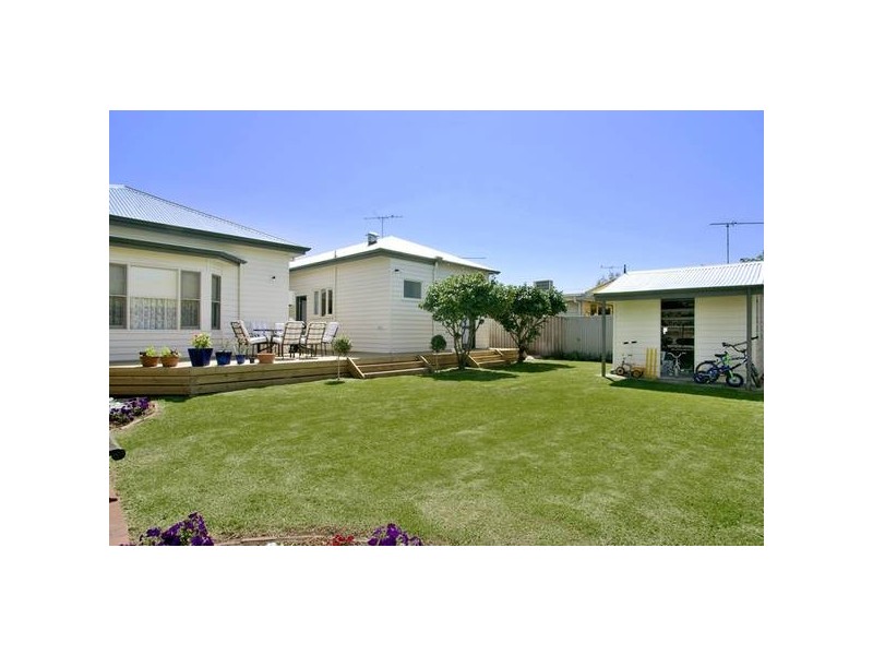 Westcott Place, Newtown VIC 3220