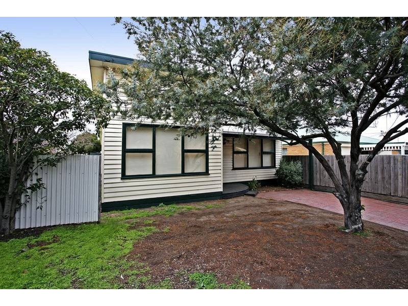 36 Roseneath Street, North Geelong VIC 3215