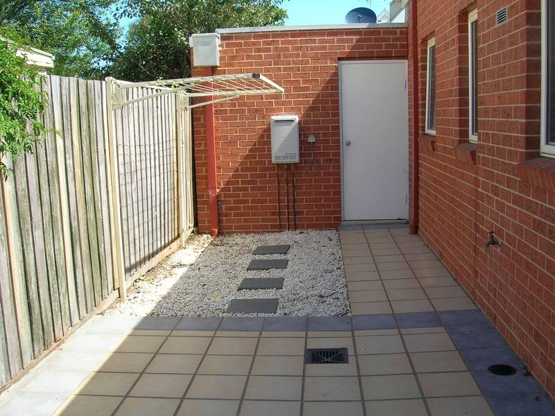 1/73 Marshall Street, Newtown VIC 3220