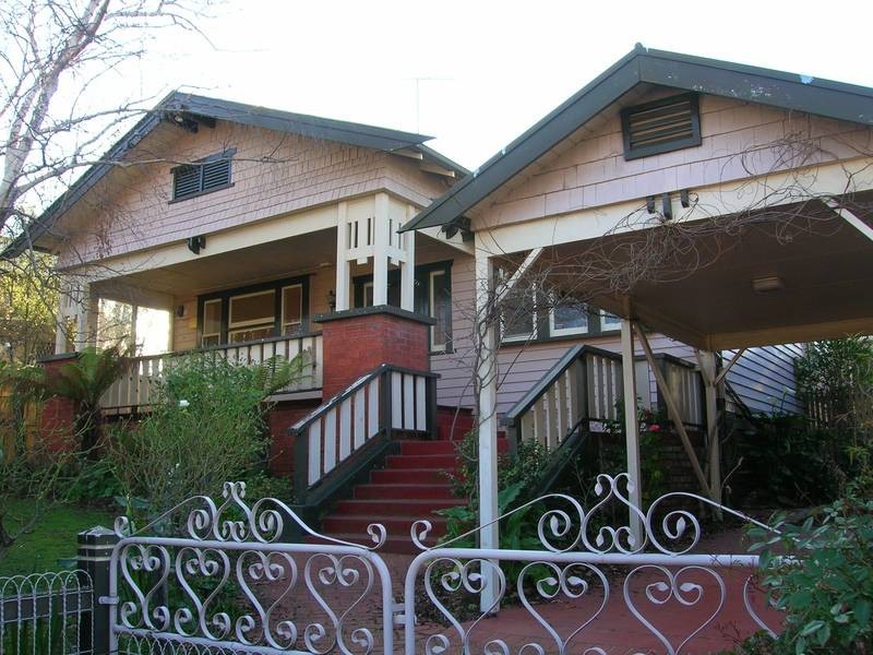 8 Laurel Bank Parade, Newtown VIC 3220