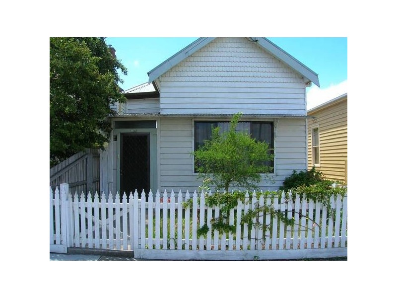 38 Russell Street, Newtown VIC 3220