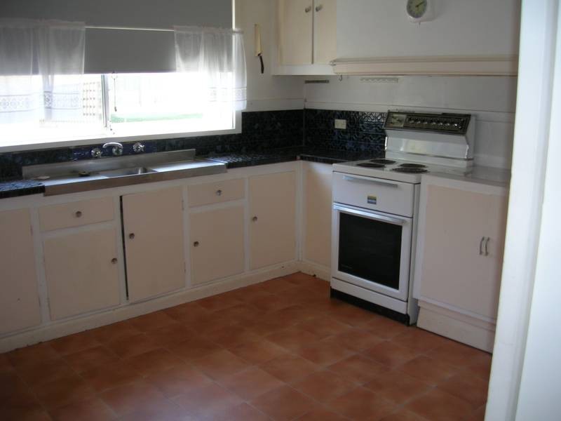 15 Lily Street, Hamlyn Heights VIC 3215