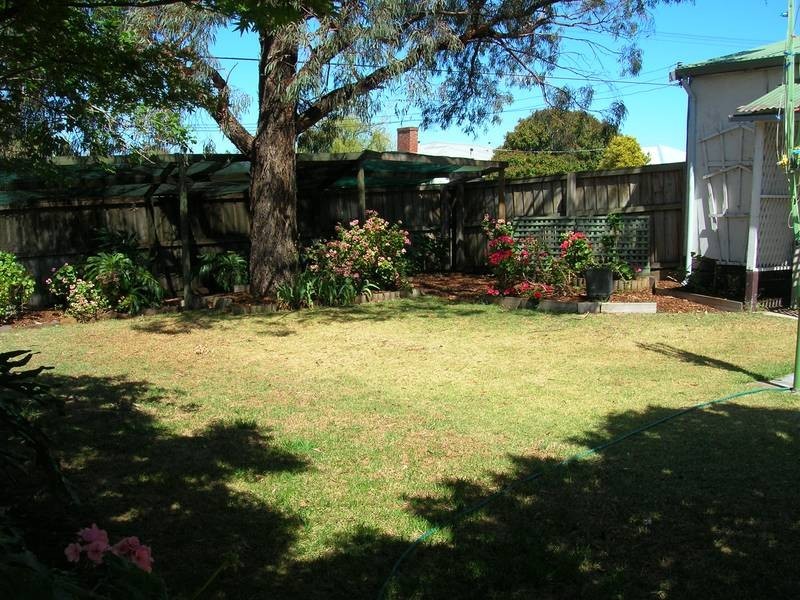 15 Lily Street, Hamlyn Heights VIC 3215