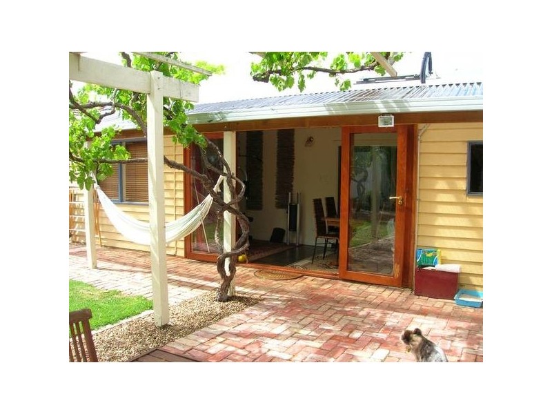 32 Bond Street, Newtown VIC 3220