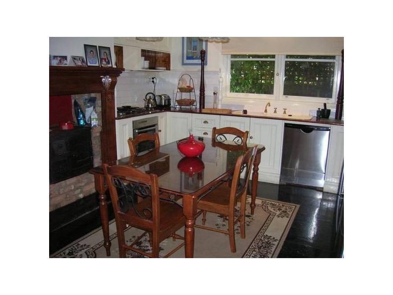 32 Bond Street, Newtown VIC 3220