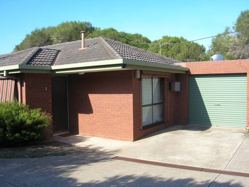 2/27 Pinecrest Drive, Highton VIC 3216
