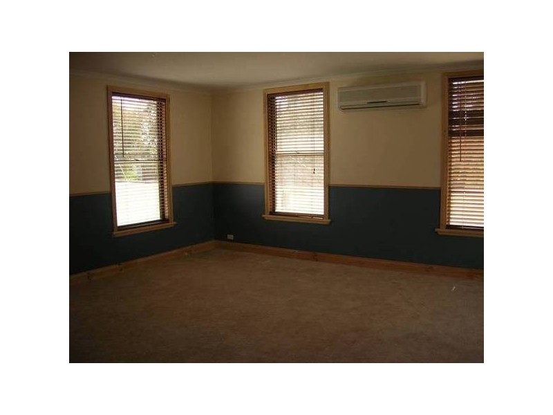 1 Shannon Avenue, Hamlyn Heights VIC 3215