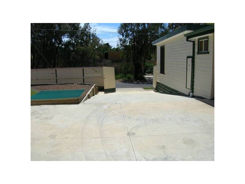 1 Shannon Avenue, Hamlyn Heights VIC 3215