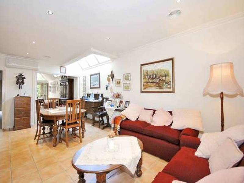 2 Nicholas Street, Newtown VIC 3220