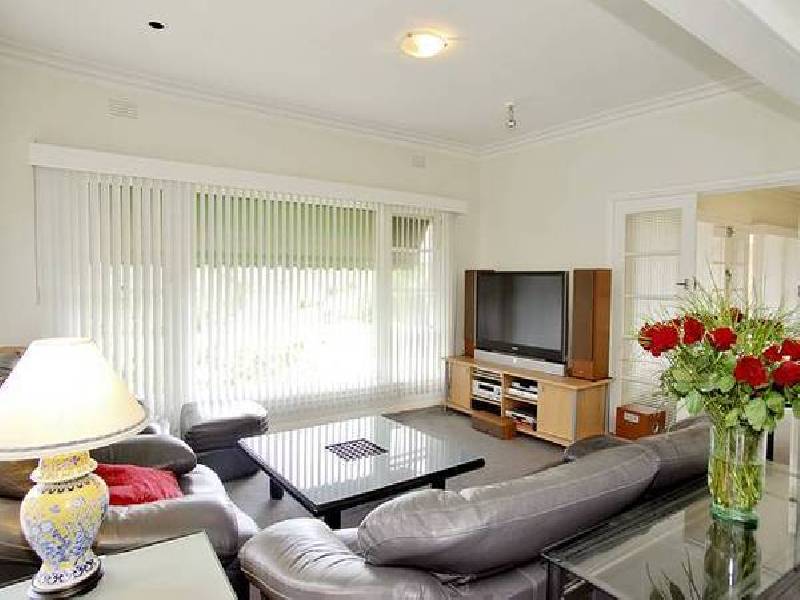 24 Layton Crescent, Newtown VIC 3220