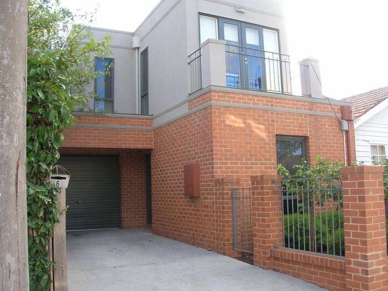 6 Saffron Street, Newtown VIC 3220