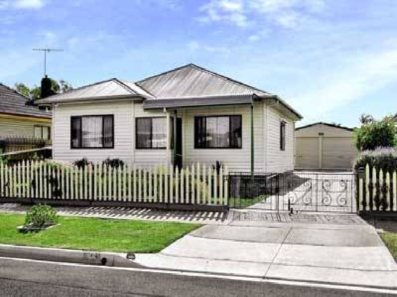 16 Willana Avenue, Hamlyn Heights VIC 3215