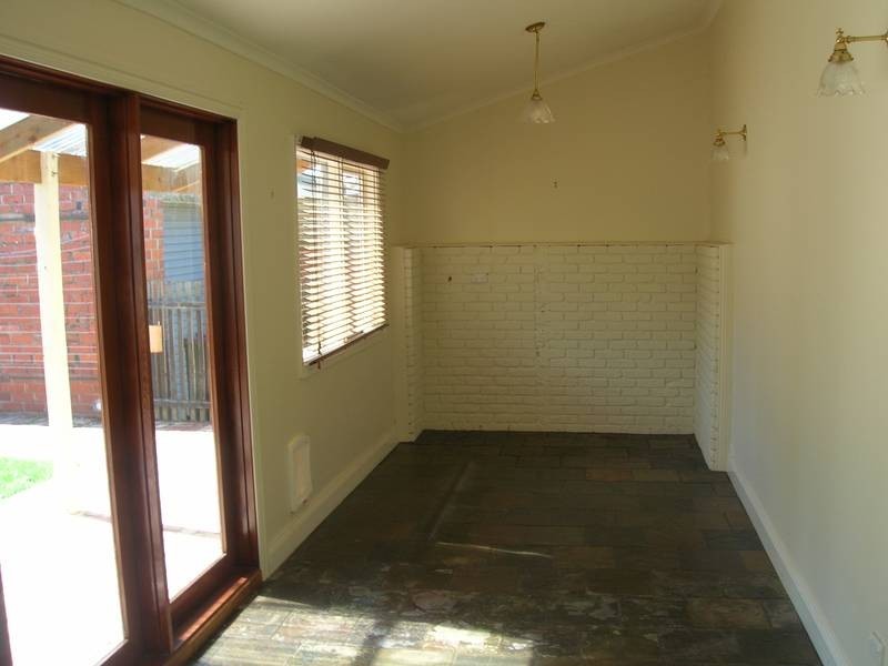 32 Bond Street, Newtown VIC 3220