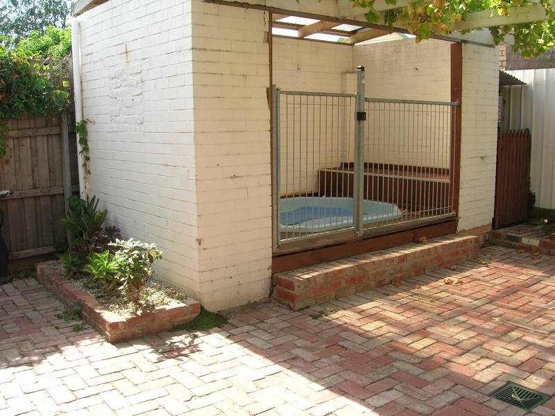 32 Bond Street, Newtown VIC 3220