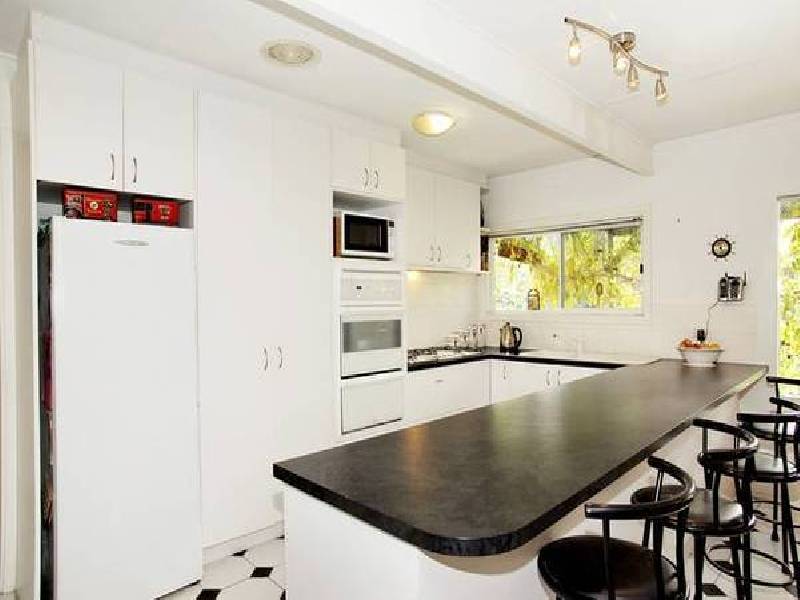 Melrose Avenue, Highton VIC 3216