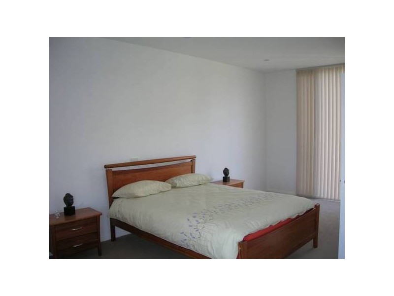 2/16 Louis Court, Newtown VIC 3220