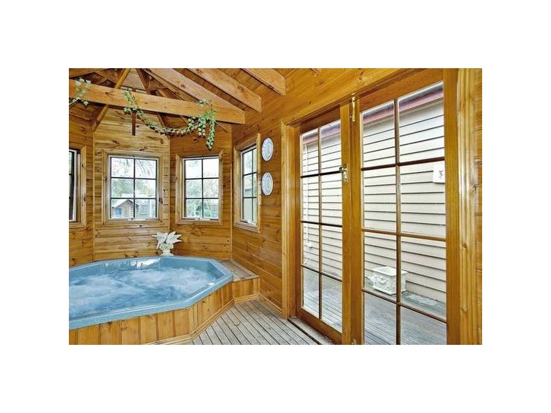 Pakington Street, Newtown VIC 3220