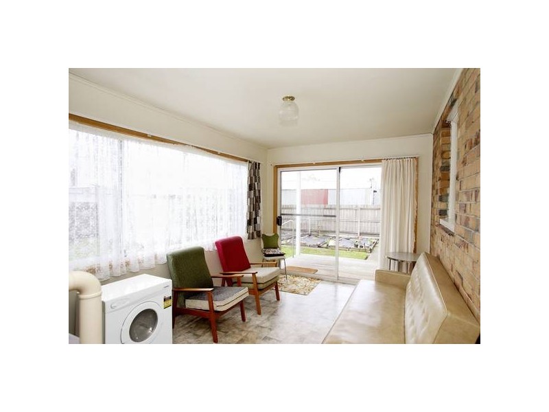 Catherine Street, Geelong West VIC 3218