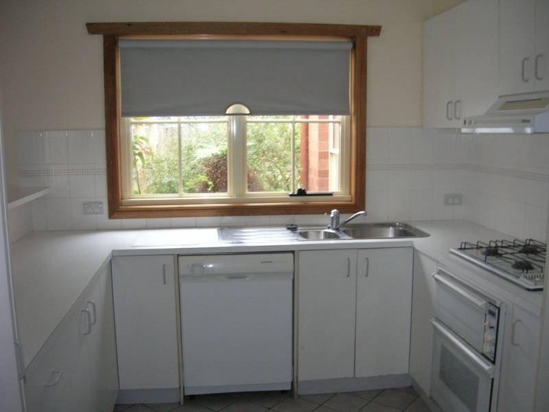 1/6 Westcott Street, Newtown VIC 3220