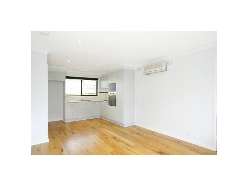 Clarendon Street, Newtown VIC 3220