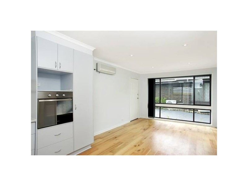 Clarendon Street, Newtown VIC 3220