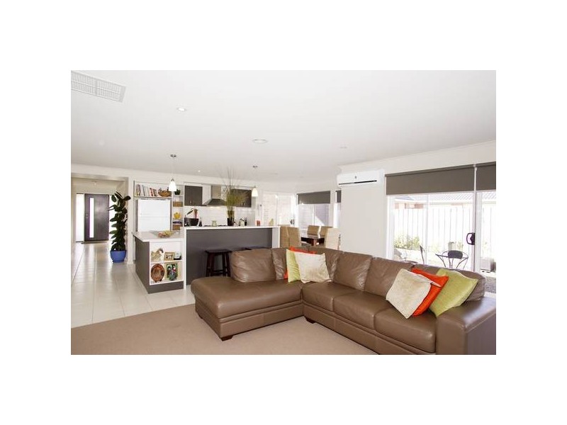 Burgundy Drive, Waurn Ponds VIC 3216