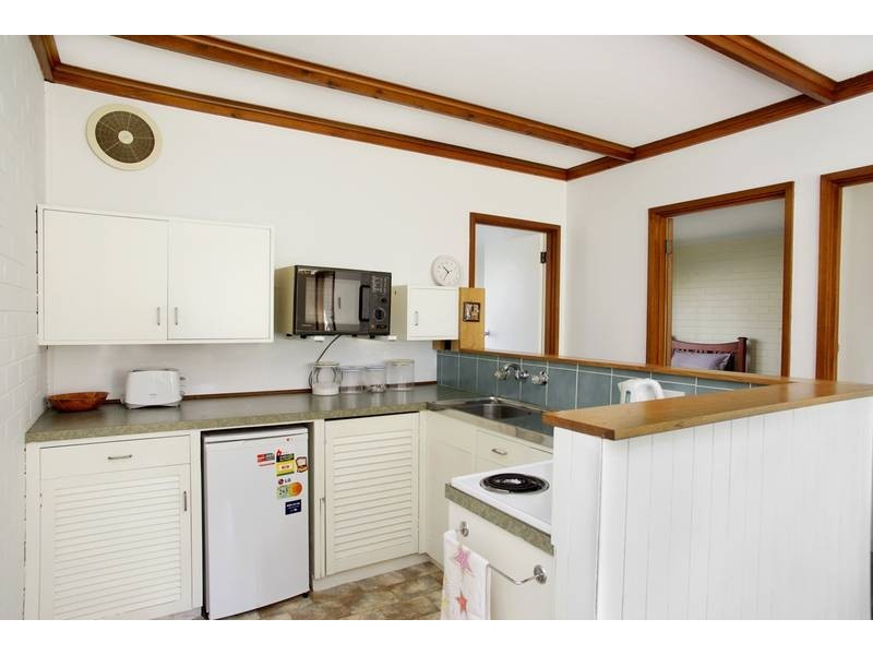 1/94 Aphrasia Street, Newtown VIC 3220