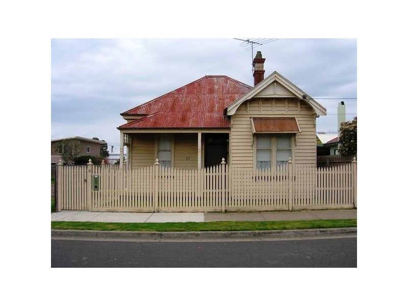 21 Saffron Street, Newtown VIC 3220