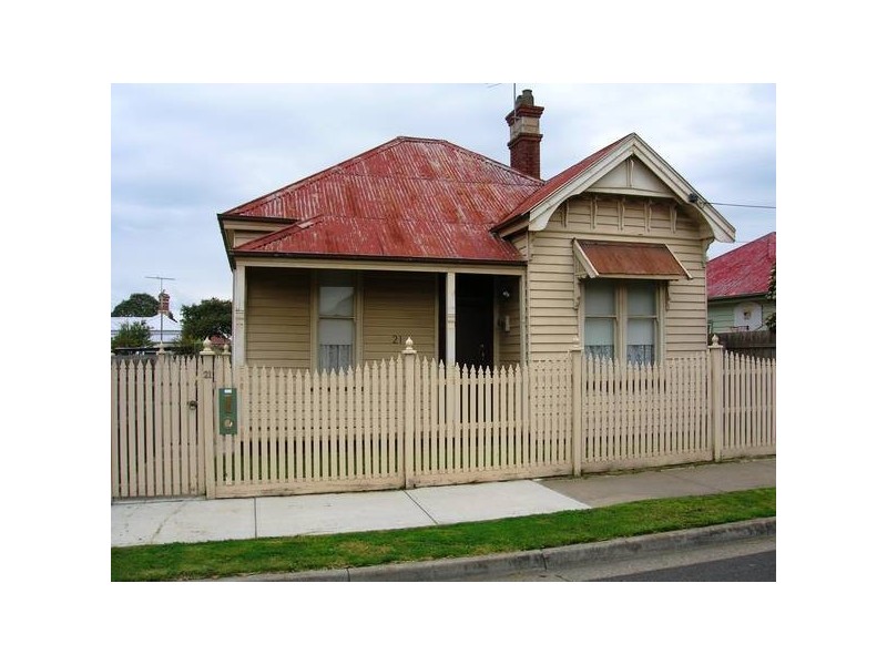 21 Saffron Street, Newtown VIC 3220