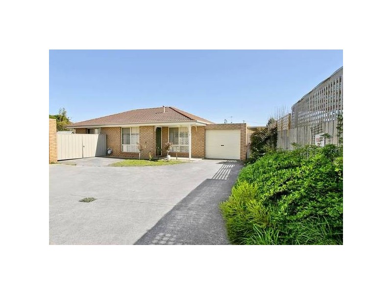2/6 Harvard Court, Whittington VIC 3219