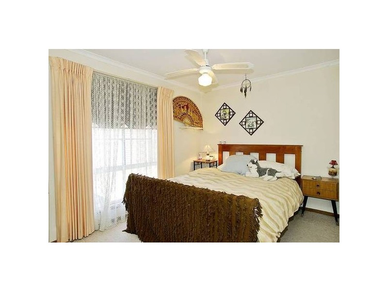 2/6 Harvard Court, Whittington VIC 3219