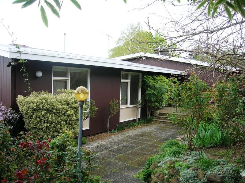 6 Mont Street, Newtown VIC 3220