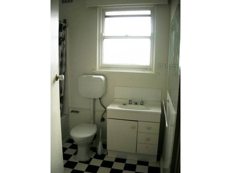 2/428 Latrobe Terrace, Newtown VIC 3220