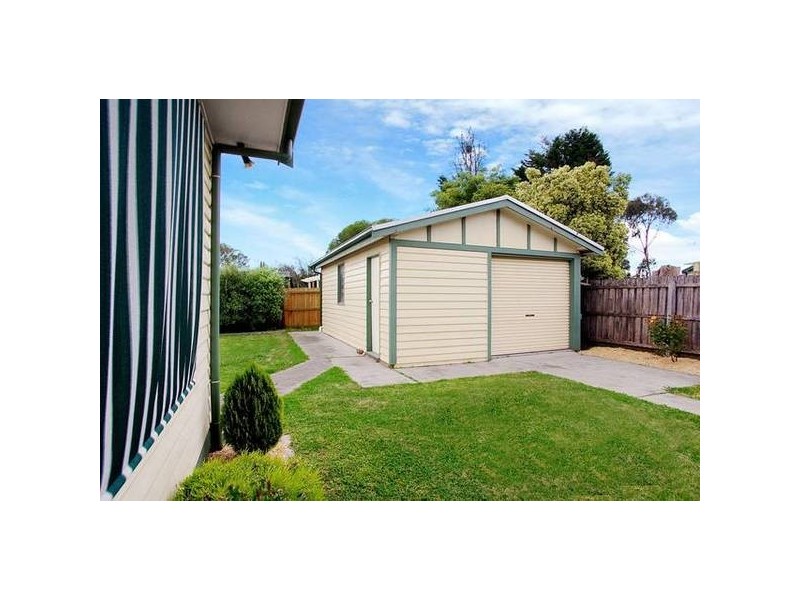 15 Park Street, Belmont VIC 3216